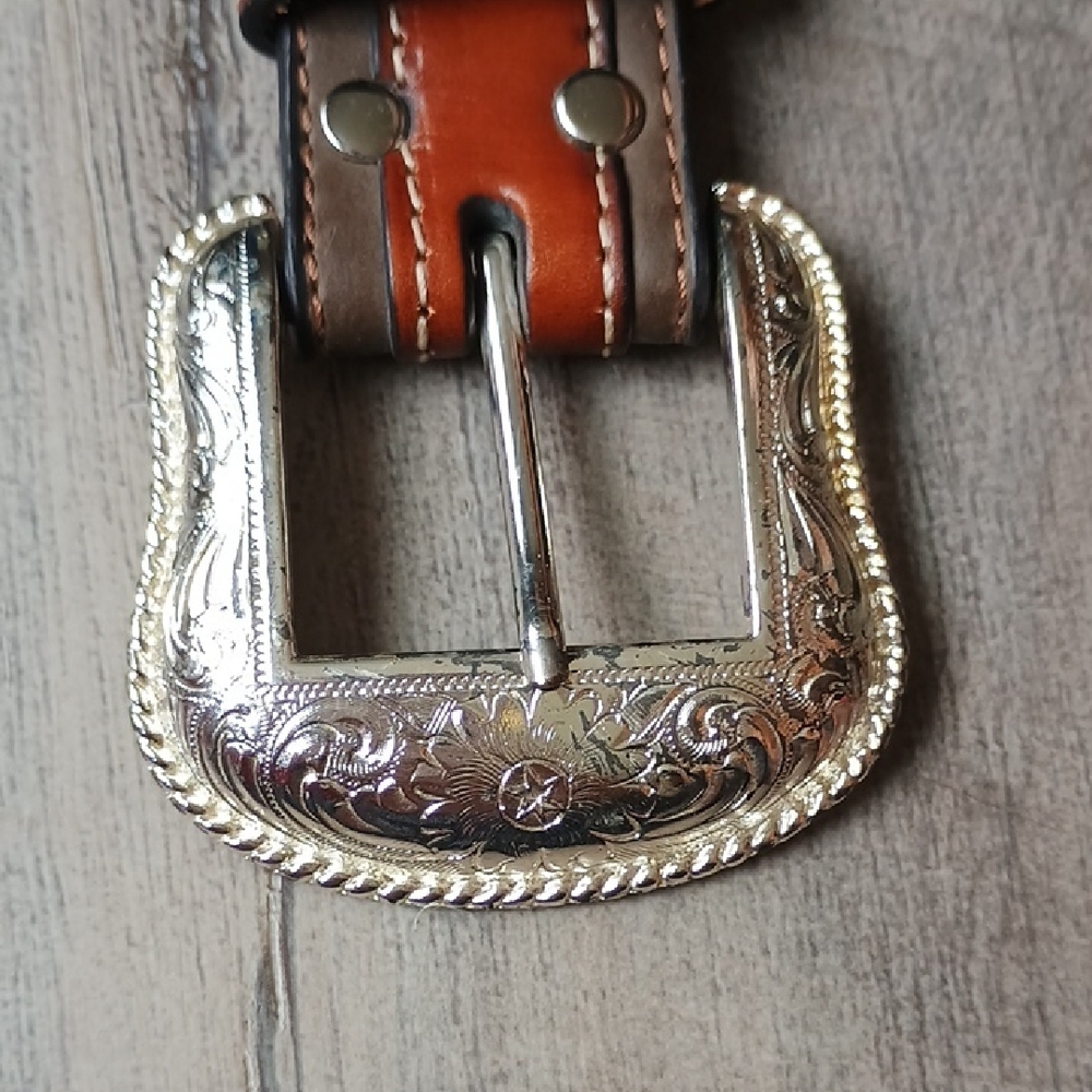 Nocona Brown and Silver Belt Bag - Picture 3 of 13